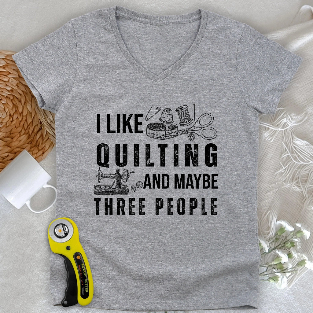 Quilting & 3 People Lady V-neck