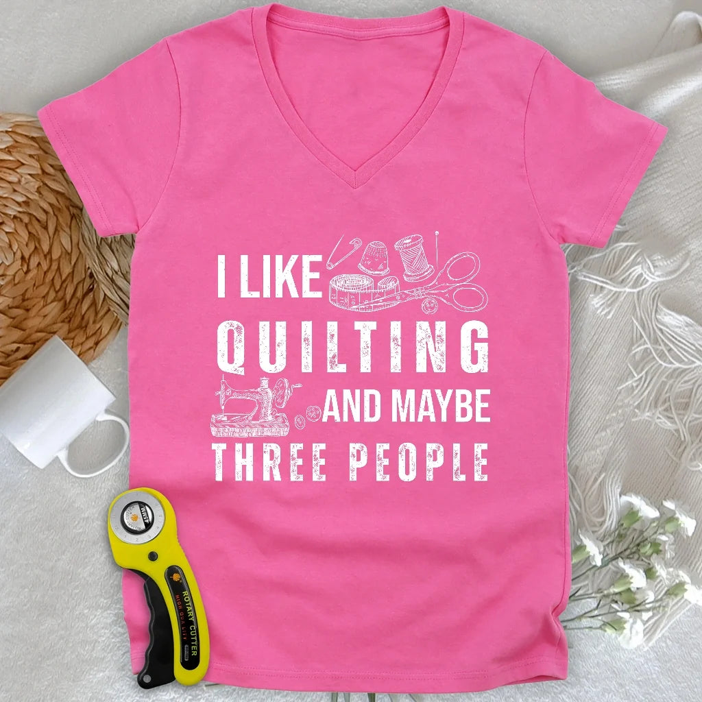 Quilting & 3 People Lady V-neck