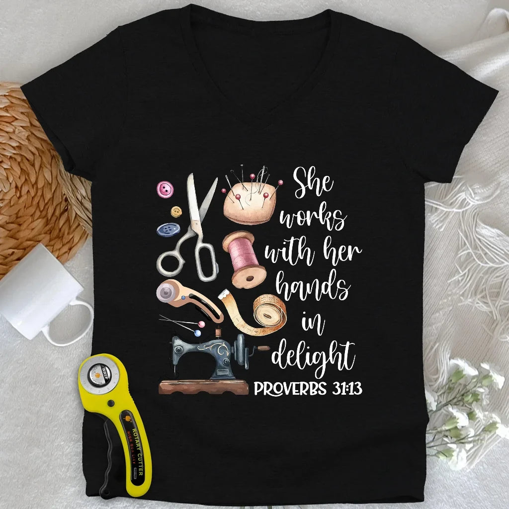 Work In Delight Lady V-neck