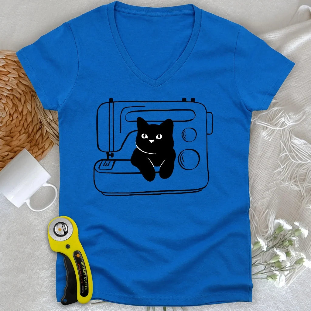 Black cat machine Lady V-neck