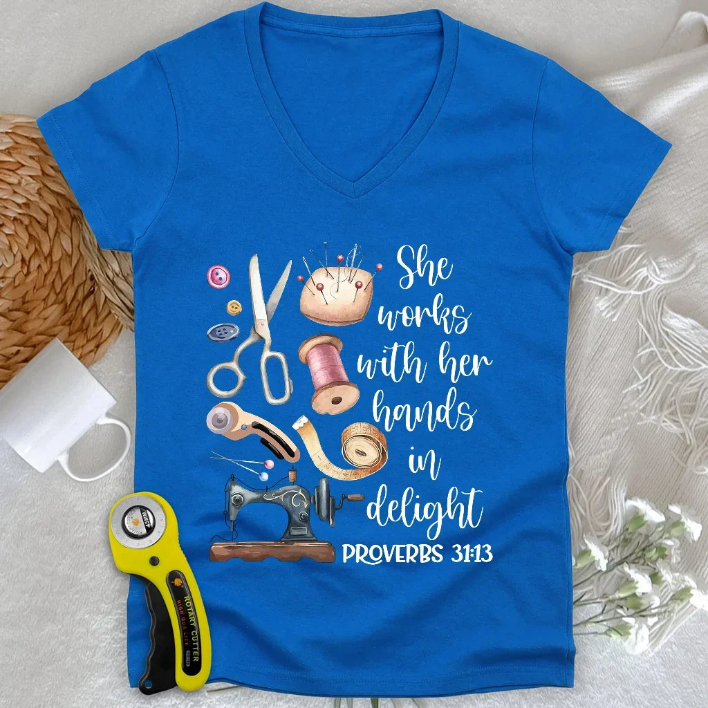 Work In Delight Lady V-neck