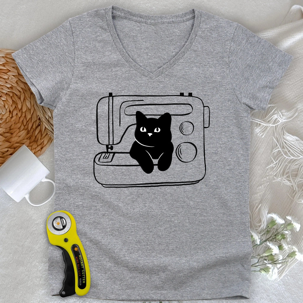 Black cat machine Lady V-neck