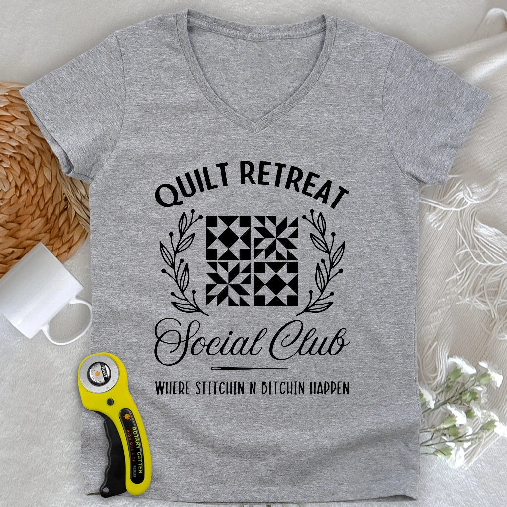 Quilt Retreat Lady V-neck