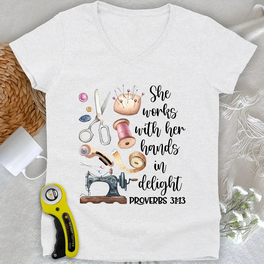 Work In Delight Lady V-neck